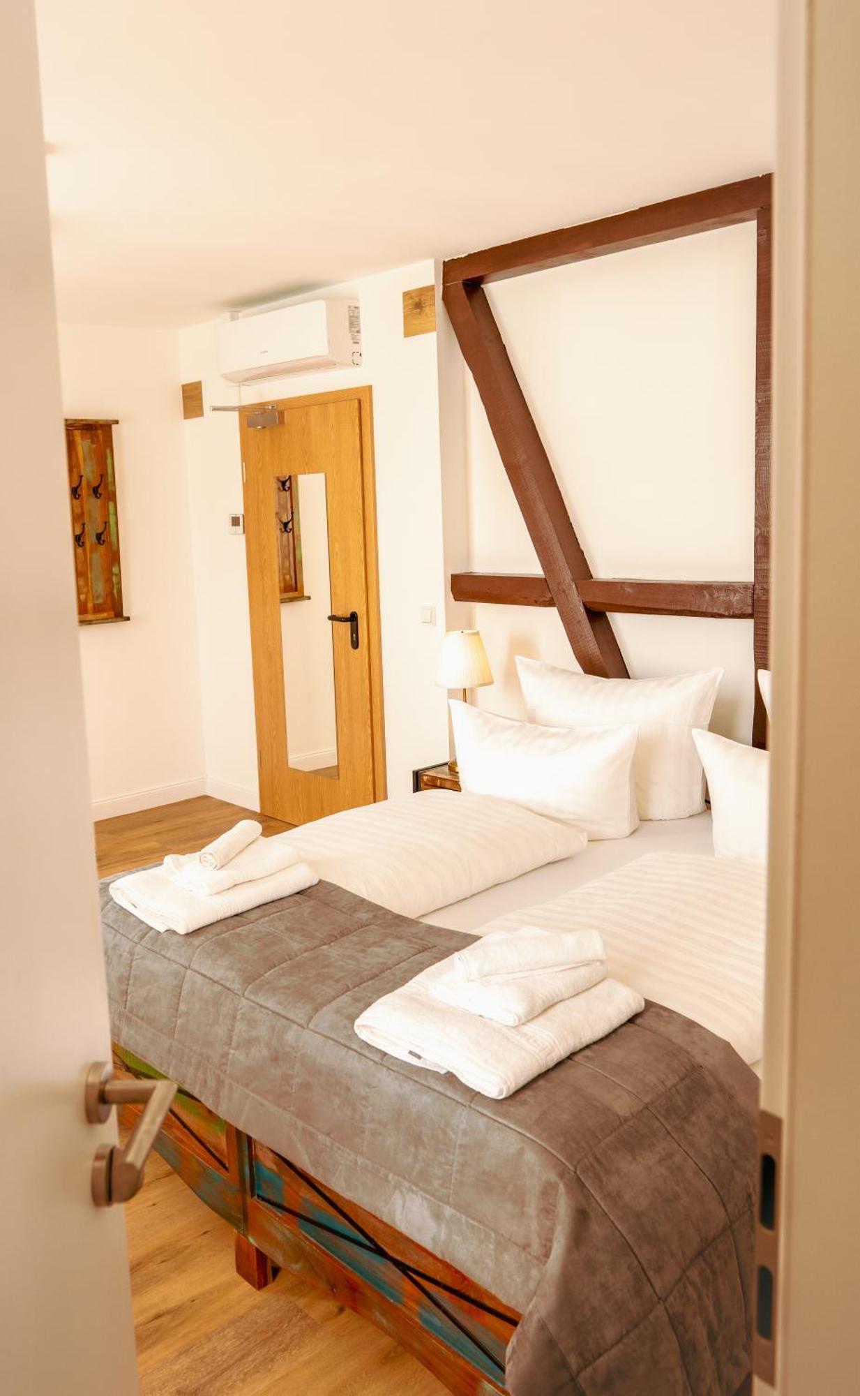 Landhotel Engel & Kreuz Gaggenau Esterno foto